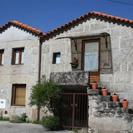Villa Casa De Pedra à Viseu Extérieur photo